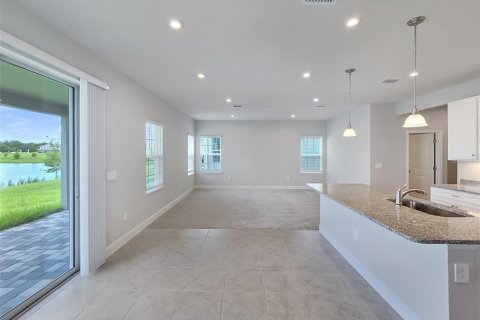 Villa ou maison à louer à Bradenton, Floride: 5 chambres, 219.44 m2 № 1351380 - photo 12