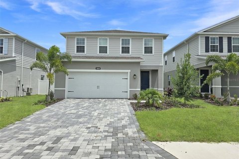 House in Bradenton, Florida 5 bedrooms, 219.44 sq.m. № 1351380 - photo 1