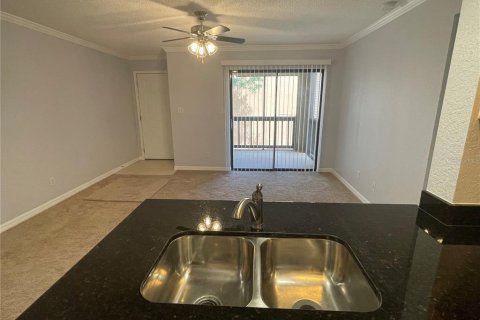 Condominio en alquiler en Largo, Florida, 1 dormitorio, 59.18 m2 № 1351425 - foto 11