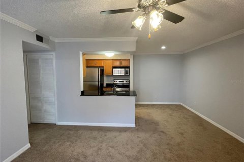 Condominio en alquiler en Largo, Florida, 1 dormitorio, 59.18 m2 № 1351425 - foto 10