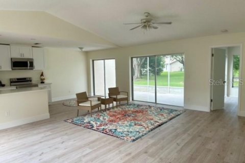 House in Weeki Wachee, Florida 2 bedrooms, 112.5 sq.m. № 1351378 - photo 6