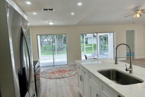 Casa en venta en Weeki Wachee, Florida, 2 dormitorios, 112.5 m2 № 1351378 - foto 8