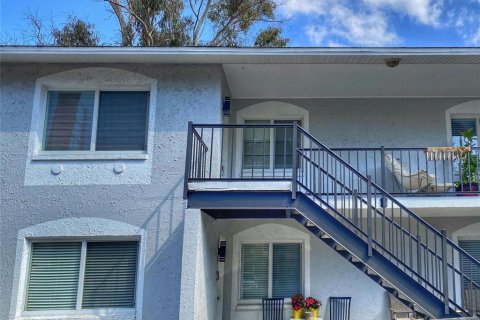 Condominio en alquiler en Sarasota, Florida, 1 dormitorio, 53.42 m2 № 1351342 - foto 1