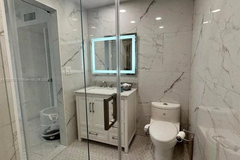 Copropriété à vendre à Hialeah, Floride: 2 chambres, 88.26 m2 № 1375565 - photo 21