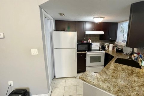 Condominio en venta en Orlando, Florida, 2 dormitorios, 80.27 m2 № 879625 - foto 3