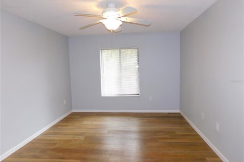 Condo in Tarpon Springs, Florida, 2 bedrooms  № 1337686 - photo 25