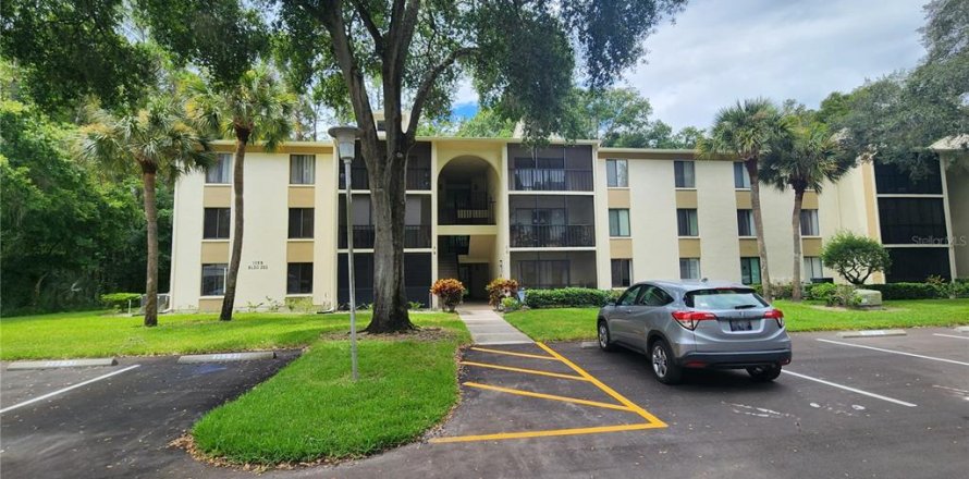 Condo in Tarpon Springs, Florida, 2 bedrooms  № 1337686