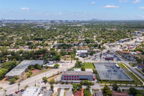 Propiedad comercial en venta en Miami, Florida № 1305831 - foto 4