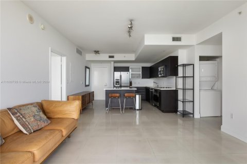 Condo in Miami, Florida, 2 bedrooms  № 1305828 - photo 4