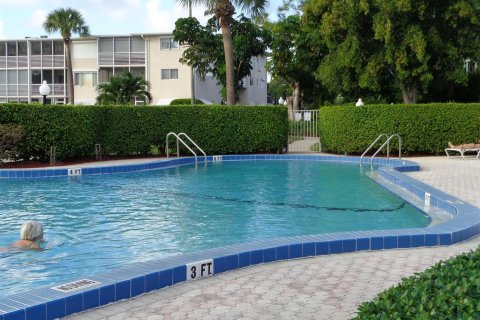 Condominio en venta en Lake Worth, Florida, 2 dormitorios, 83.05 m2 № 153568 - foto 6