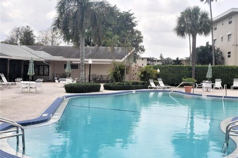 Condominio en venta en Lake Worth, Florida, 2 dormitorios, 83.05 m2 № 153568 - foto 13