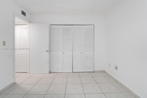 Copropriété à vendre à Miami Beach, Floride: 2 chambres, 80.82 m2 № 1294322 - photo 9