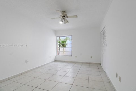 Copropriété à vendre à Miami Beach, Floride: 2 chambres, 80.82 m2 № 1294322 - photo 7