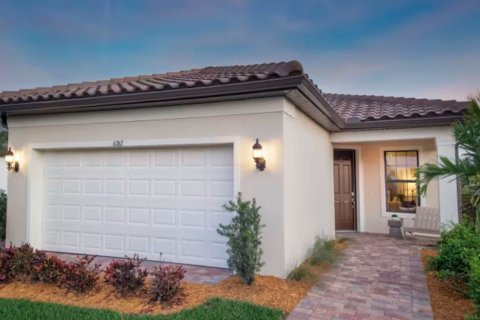 House in DEL WEBB NAPLES in Immokalee, Florida 2 bedrooms, 130 sq.m. № 56939 - photo 2