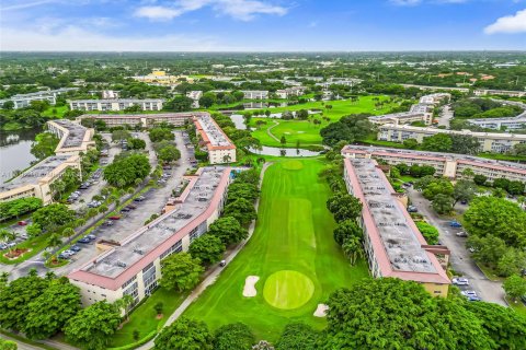 Copropriété à vendre à Coconut Creek, Floride: 2 chambres, 107.4 m2 № 1240466 - photo 25