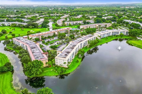 Condominio en venta en Coconut Creek, Florida, 2 dormitorios, 107.4 m2 № 1240466 - foto 26