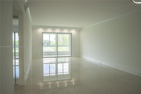 Copropriété à vendre à Coconut Creek, Floride: 2 chambres, 107.4 m2 № 1240466 - photo 6