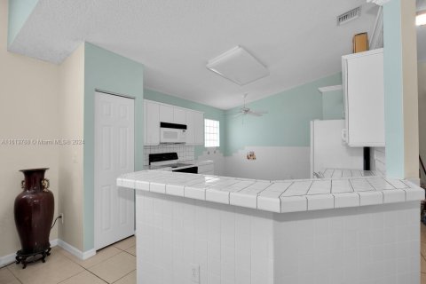 Villa ou maison à vendre à Pembroke Pines, Floride: 3 chambres, 151.71 m2 № 1240467 - photo 8