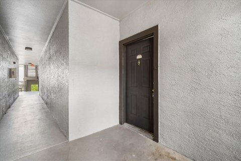 Copropriété à vendre à Temple Terrace, Floride: 2 chambres, 103.59 m2 № 1352655 - photo 2