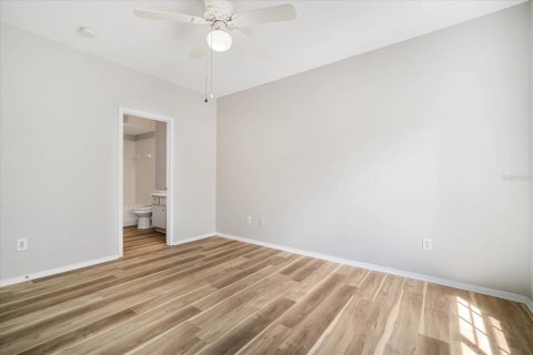 Condo in Temple Terrace, Florida, 2 bedrooms  № 1352655 - photo 19