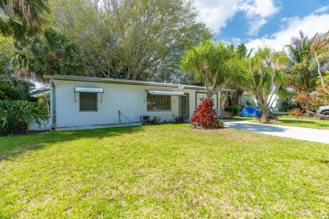 Casa en venta en Jensen Beach, Florida, 2 dormitorios, 95.88 m2 № 1118164 - foto 30