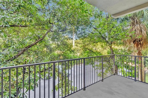 Condo in Coral Springs, Florida, 3 bedrooms  № 1372351 - photo 17