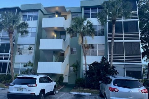 Condominio en venta en Hollywood, Florida, 2 dormitorios, 96.62 m2 № 1118710 - foto 14