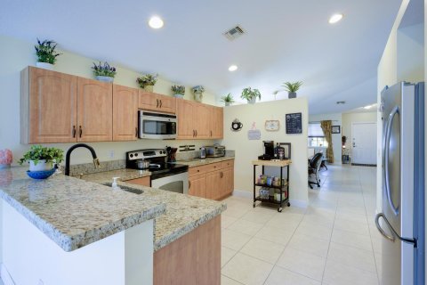 House in Wellington, Florida 3 bedrooms, 145.02 sq.m. № 1118705 - photo 28