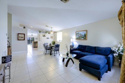 House in Wellington, Florida 3 bedrooms, 145.02 sq.m. № 1118705 - photo 23