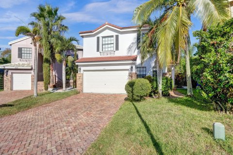 Casa en venta en Coral Springs, Florida, 5 dormitorios, 209.31 m2 № 807594 - foto 10