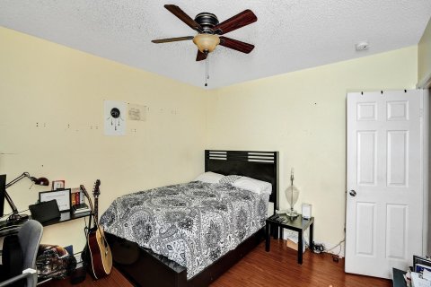 Купить виллу или дом в Корал-Спрингс, Флорида 5 спален, 209.31м2, № 807594 - фото 16
