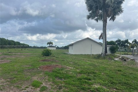 Casa en venta en Homestead, Florida, 6 dormitorios, 193.42 m2 № 947722 - foto 13