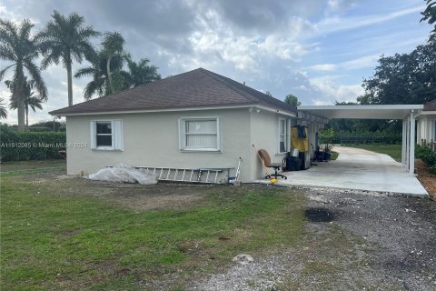 Casa en venta en Homestead, Florida, 6 dormitorios, 193.42 m2 № 947722 - foto 3