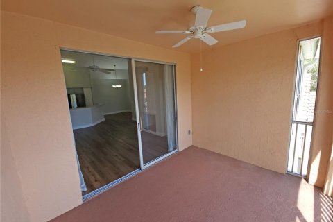 Condo in Sarasota, Florida, 1 bedroom  № 1373961 - photo 12