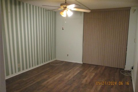 Condo in Tamarac, Florida, 2 bedrooms  № 1188775 - photo 7