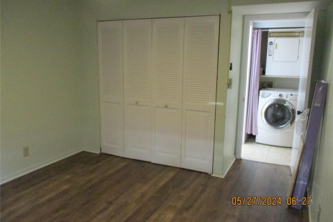 Condo in Tamarac, Florida, 2 bedrooms  № 1188775 - photo 11