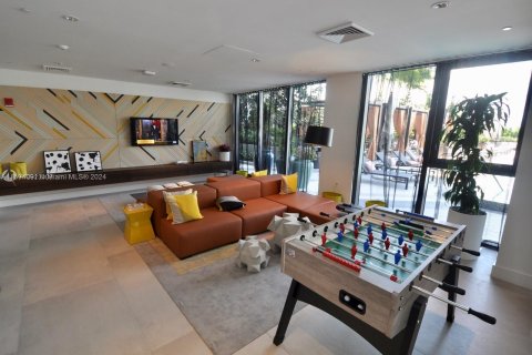 Condominio en venta en Miami, Florida, 1 dormitorio, 63.08 m2 № 1187862 - foto 15