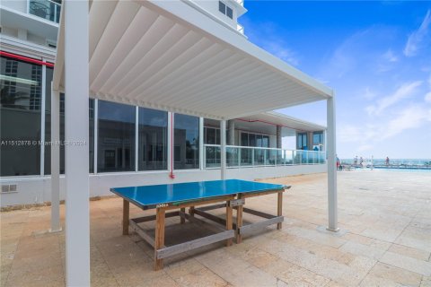 Condominio en venta en Sunny Isles Beach, Florida, 33.44 m2 № 942720 - foto 25