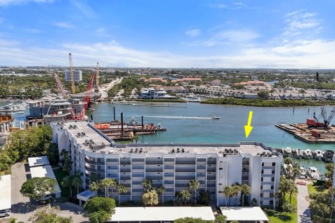 Condo in Jupiter, Florida, 2 bedrooms  № 1132826 - photo 2