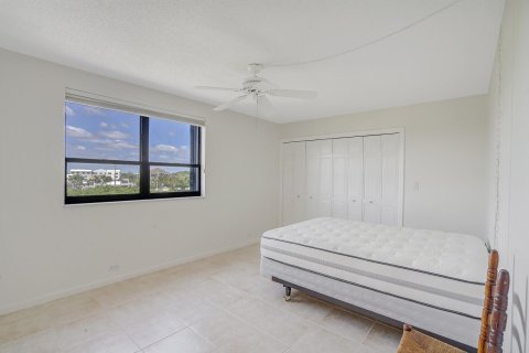 Condo in North Palm Beach, Florida, 2 bedrooms  № 1132827 - photo 21