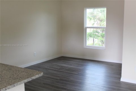 Casa en venta en LaBelle, Florida, 3 dormitorios № 423885 - foto 10