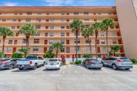 Condo in Delray Beach, Florida, 2 bedrooms  № 1174772 - photo 22