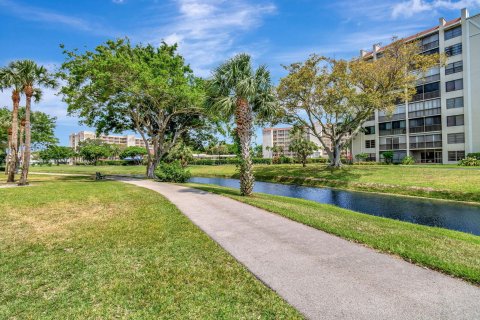 Condo in Delray Beach, Florida, 2 bedrooms  № 1174772 - photo 13