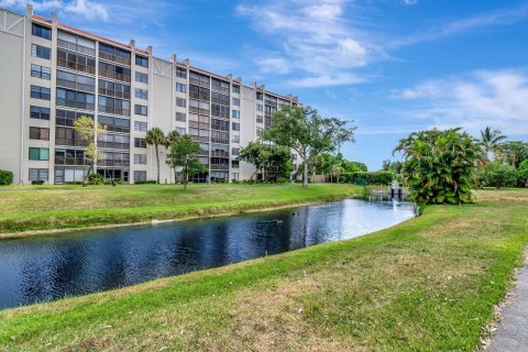 Condo in Delray Beach, Florida, 2 bedrooms  № 1174772 - photo 12