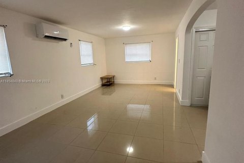 Apartment in Hollywood, Florida 1 bedroom № 726430 - photo 4