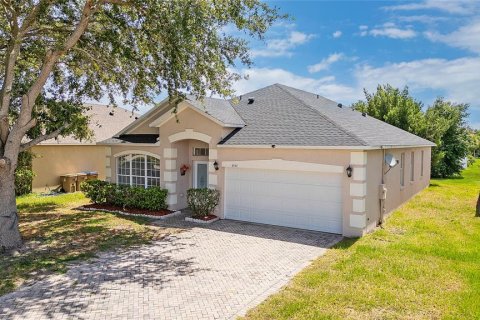 Villa ou maison à vendre à Kissimmee, Floride: 4 chambres, 181.35 m2 № 1288756 - photo 4