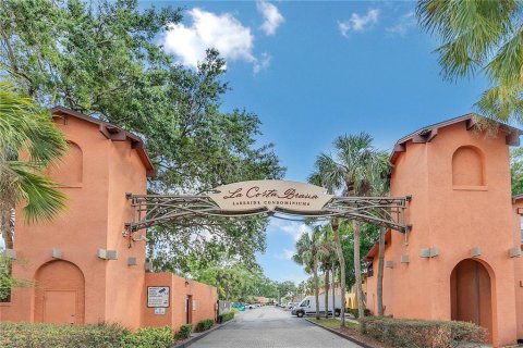 Condominio en venta en Orlando, Florida, 2 dormitorios, 103.68 m2 № 872613 - foto 3