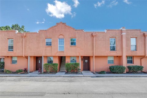 Condominio en venta en Orlando, Florida, 2 dormitorios, 103.68 m2 № 872613 - foto 2