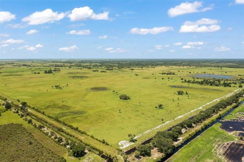Terrain à vendre à Okeechobee, Floride № 733485 - photo 8