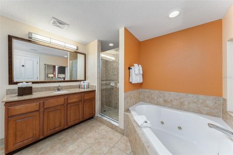 Condo in Orlando, Florida, 3 bedrooms  № 733486 - photo 6